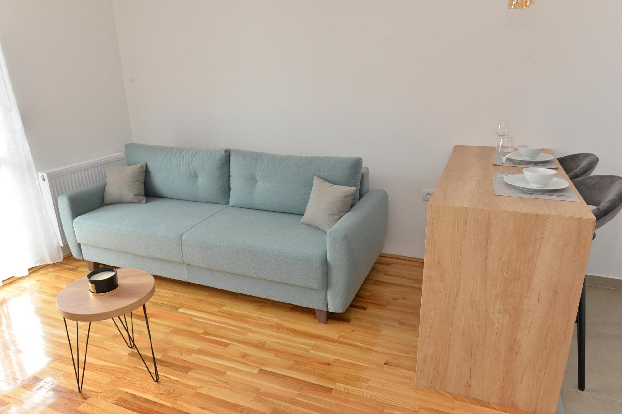 Hm Apartments Indija Bagian luar foto