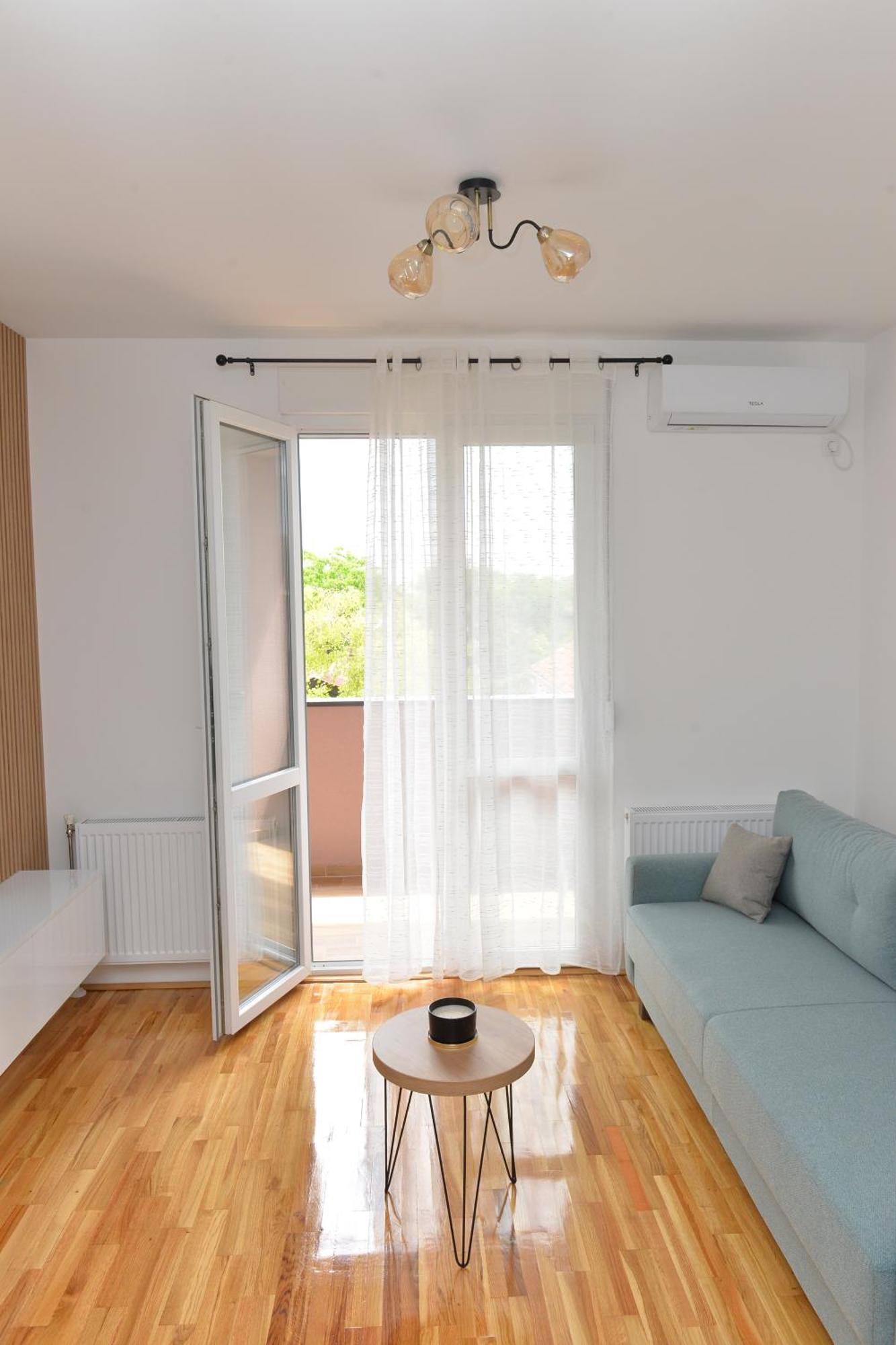 Hm Apartments Indija Bagian luar foto