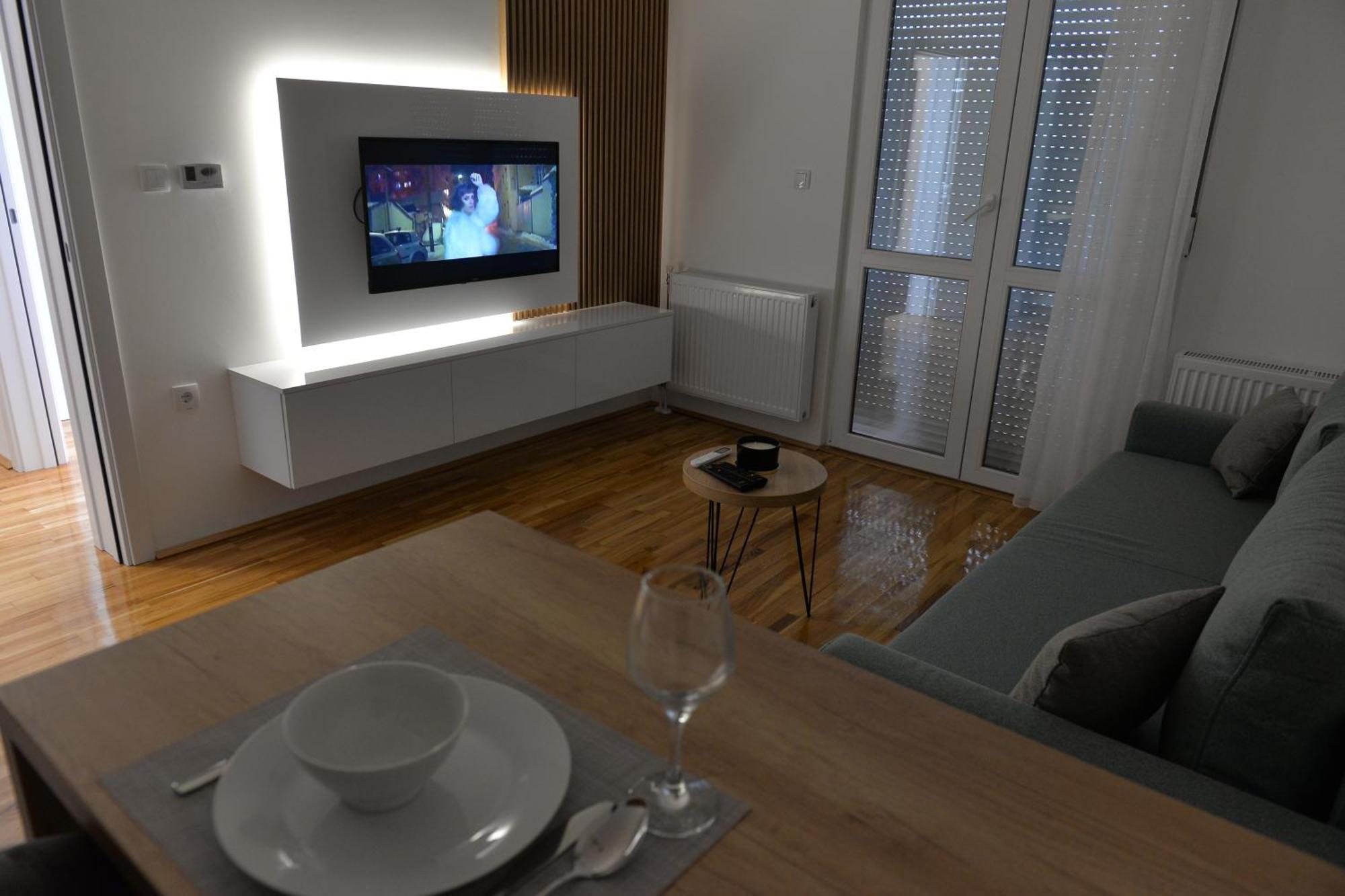 Hm Apartments Indija Bagian luar foto
