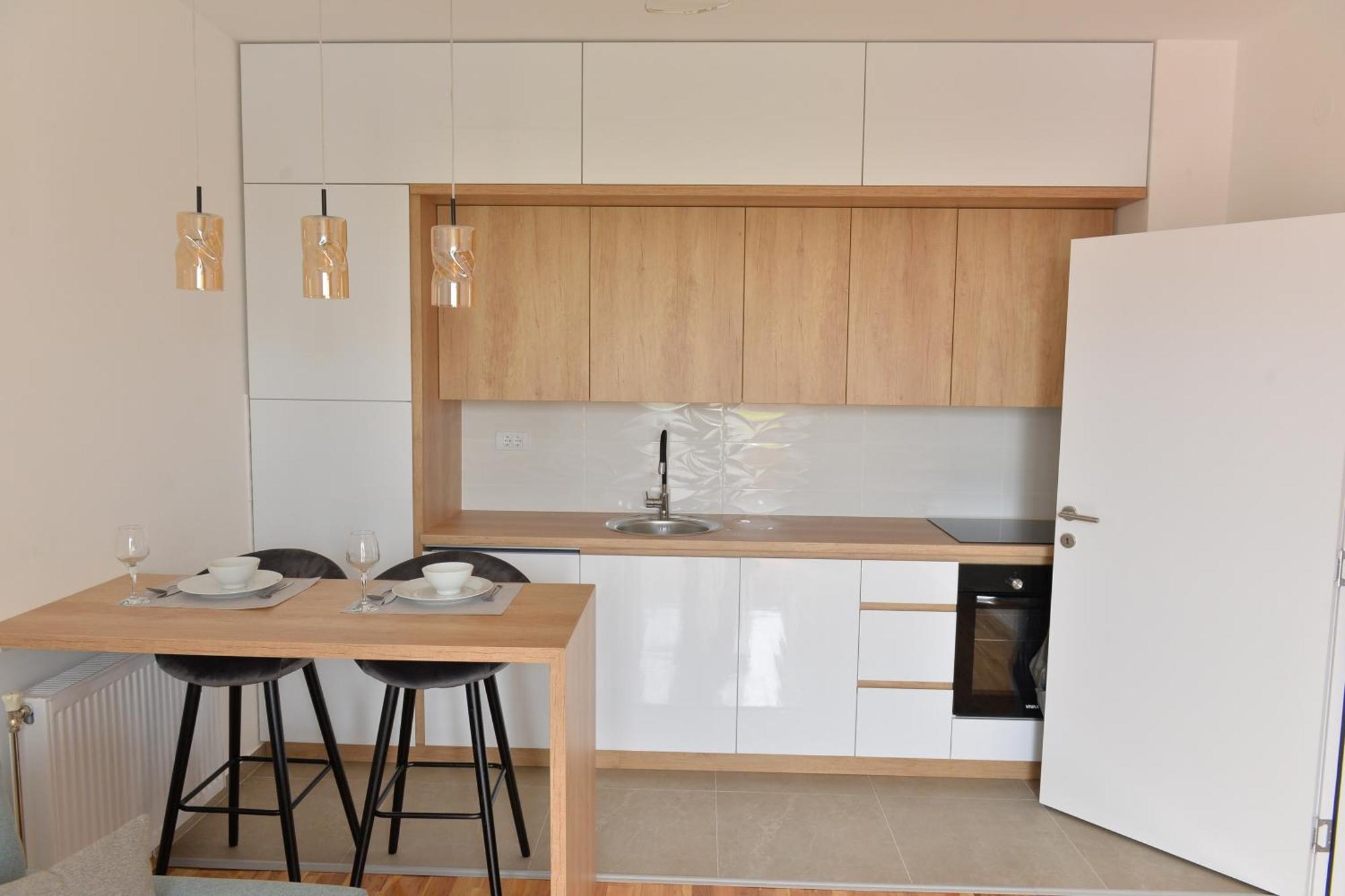 Hm Apartments Indija Bagian luar foto