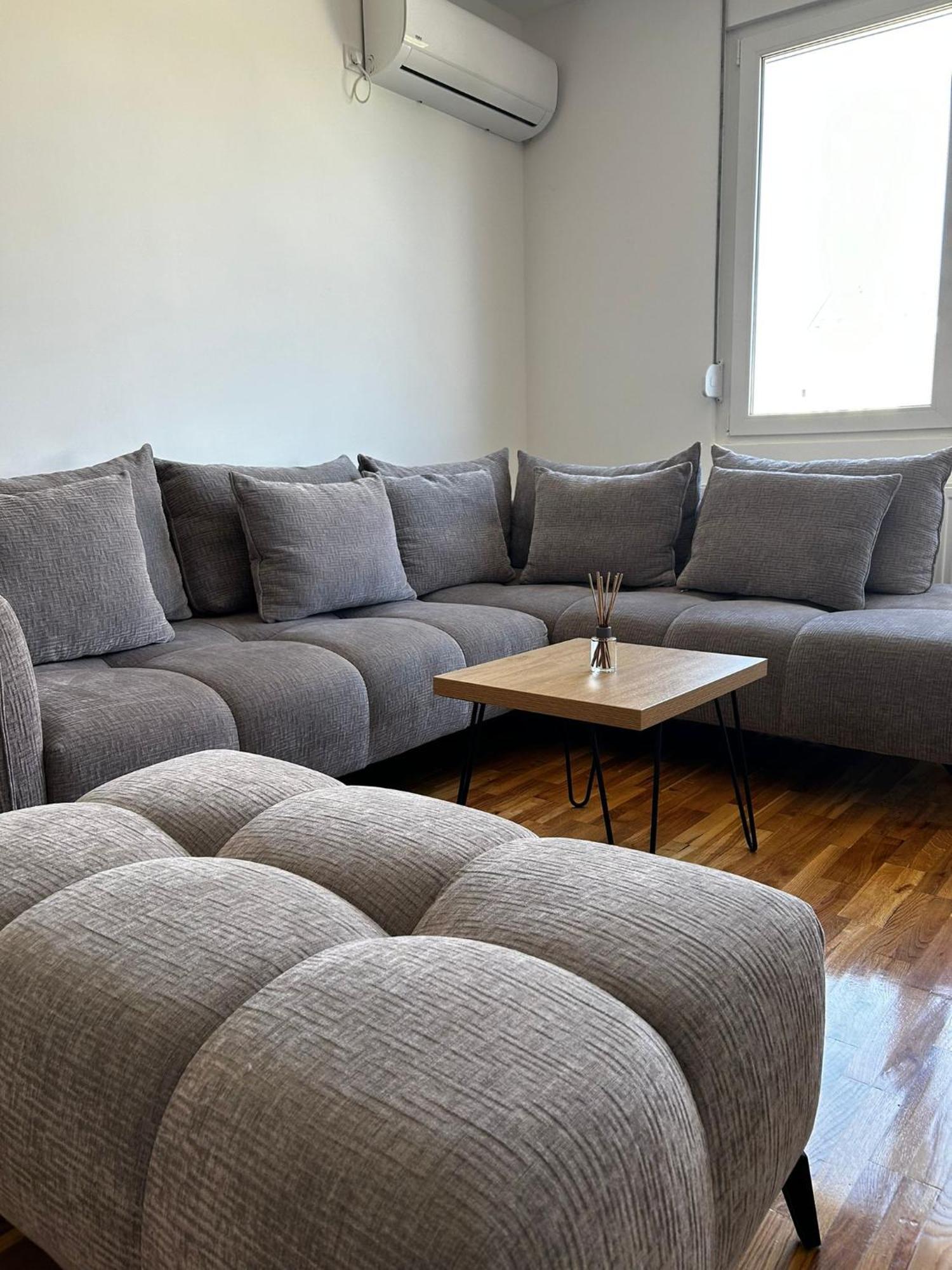Hm Apartments Indija Bagian luar foto